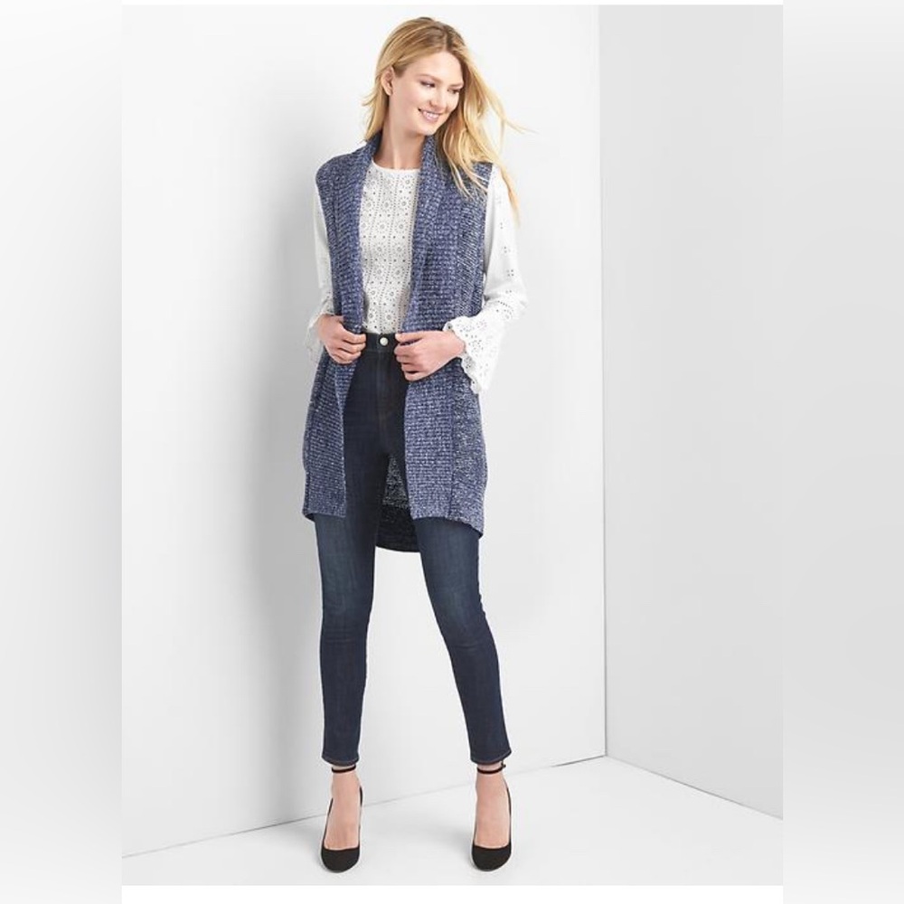 Gap Textured Sweater Vest
